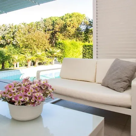 Riva Beachfront Villa