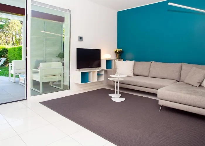 Willa Riva Beachfront *