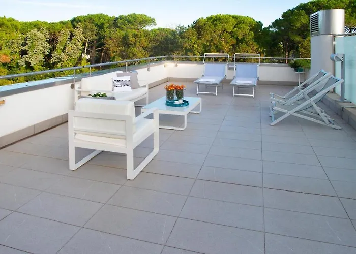 Willa Riva Beachfront *